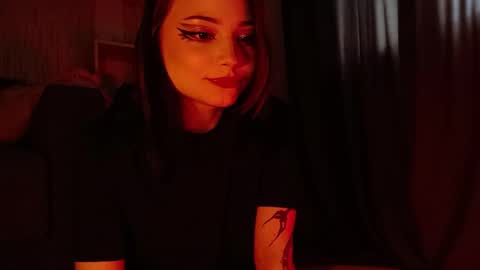 lola online show from March 27, 7:47 am