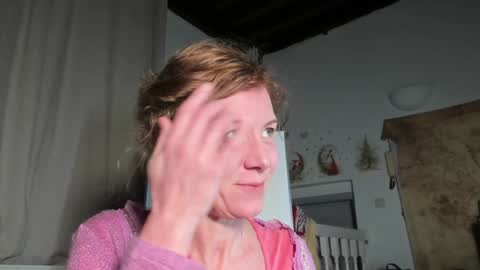 lola_belgium online show from February 6, 5:30 pm