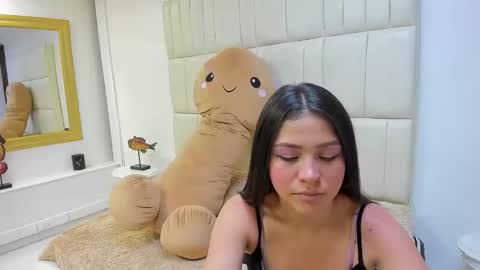 Lola  online show from November 23, 7:24 pm