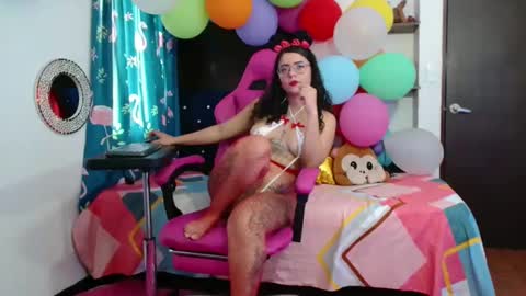 lola_fiery online show from September 11, 1:22 pm