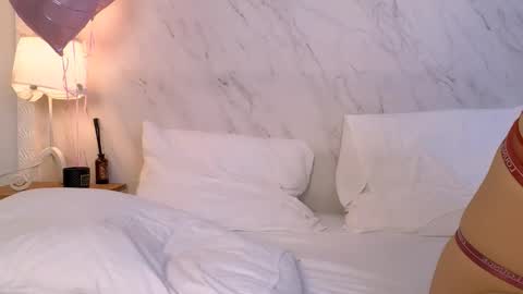 Snapshot of lola_lewis chatting on February 19, 3:13 am lola_lewis online show from February 19, 3:13 am