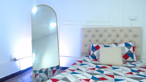 Snapshot of lola_red956680 chatting on December 18, 10:54 am lola red online show from December 18, 10:54 am