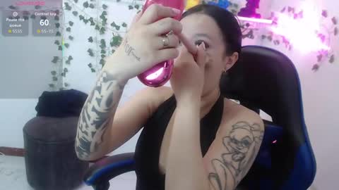 Snapshot of lola_star_ chatting on May 28, 2:14 pm Lola online show from May 28, 2:14 pm