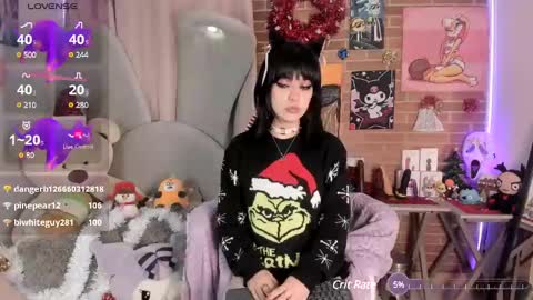 Snapshot of lolaa_bunnyy chatting on December 22, 6:17 am Lola Bunny online show from December 22, 6:17 am