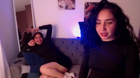 lolaandcamille online show from February 25, 4:53 pm