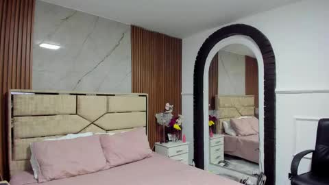 Snapshot of lolaangellx chatting on May 5, 8:06 pm Lola Angel online show from May 5, 8:06 pm