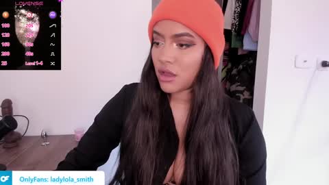 Snapshot of lolaasmith_21 chatting on February 5, 7:53 pm lolaasmith_21 online show from February 5, 7:53 pm