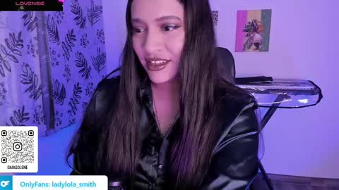 Snapshot of lolaasmith_21 chatting on March 11, 2:10 am lolaasmith_21 online show from March 11, 2:10 am