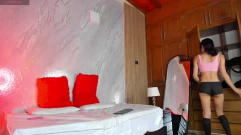 LolaBby1 online show from April 10, 8:24 pm