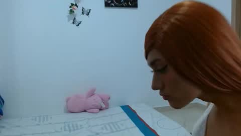 Snapshot of lolabloomx chatting on November 6, 9:37 pm lolabloomx online show from November 6, 9:37 pm