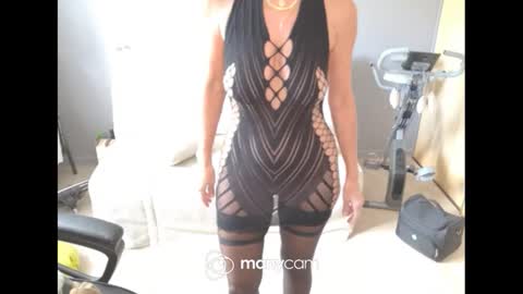 Snapshot of lolacharly chatting on October 4, 12:14 pm z1cpl38 online show from October 4, 12:14 pm