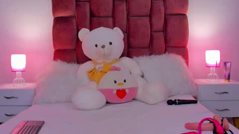 LolaCoper online show from December 20, 12:30 am