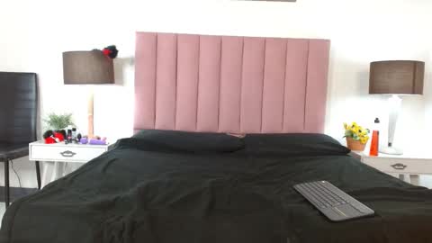 Snapshot of lolagolden1 chatting on October 8, 10:57 am lolagolden1 online show from October 8, 10:57 am