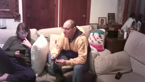 LOLA HUESO y ERIC online show from February 19, 6:10 pm