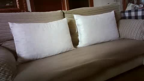 LOLA HUESO y ERIC online show from February 22, 2:30 pm