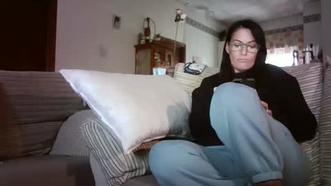 LOLA HUESO y ERIC online show from January 6, 9:35 am