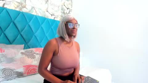 Snapshot of lolajenkiins chatting on September 21, 12:51 pm lola online show from September 21, 12:51 pm