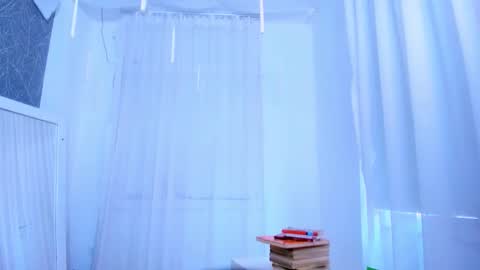 Snapshot of lolajenkiins chatting on November 24, 1:11 pm lola online show from November 24, 1:11 pm