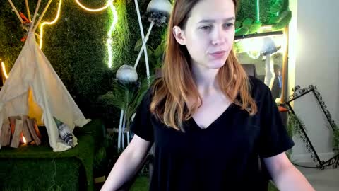 Snapshot of lolalemona chatting on December 3, 3:11 pm lolalemona online show from December 3, 3:11 pm