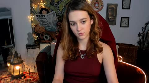 Snapshot of lolalemona chatting on December 7, 12:35 pm lolalemona online show from December 7, 12:35 pm