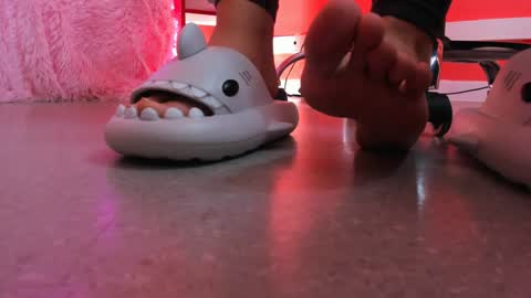 Snapshot of lolalemona chatting on December 18, 6:25 pm lolalemona online show from December 18, 6:25 pm