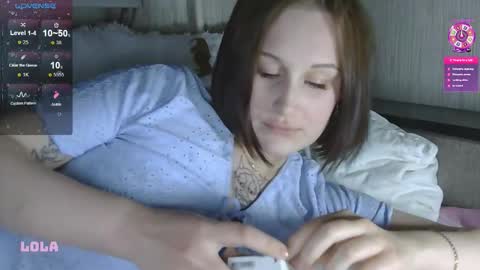 Snapshot of lolalibellule chatting on October 16, 11:28 pm Lola online show from October 16, 11:28 pm