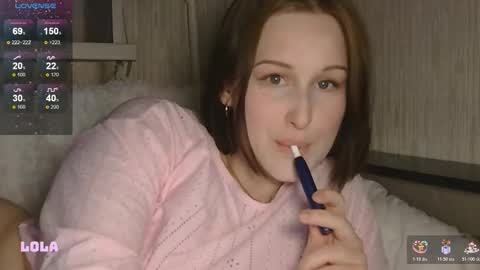 Snapshot of lolalibellule chatting on October 21, 11:05 pm Lola online show from October 21, 11:05 pm