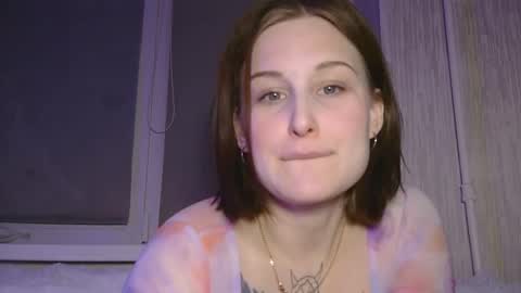 Snapshot of lolalibellule chatting on December 2, 3:34 am Lola online show from December 2, 3:34 am