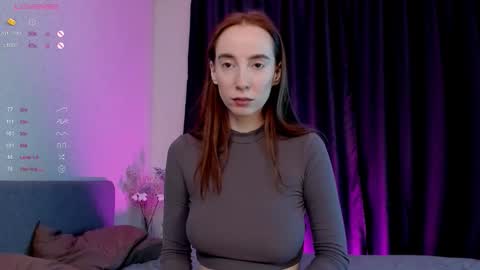 Snapshot of lolalivex chatting on September 30, 4:45 pm Helloo everyone im Lola online show from September 30, 4:45 pm