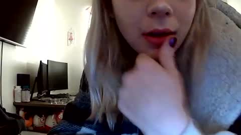 Snapshot of lolalixx6969 chatting on November 30, 12:09 pm Lola Lixx online show from November 30, 12:09 pm