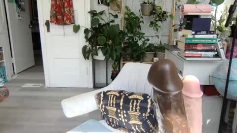 Lola Lustful online show from April 18, 7:18 pm