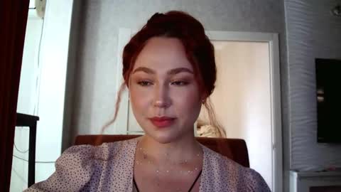 Snapshot of lolamint_ chatting on September 22, 10:50 am Lola online show from September 22, 10:50 am