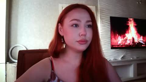 Snapshot of lolamint_ chatting on November 17, 10:32 am Lola online show from November 17, 10:32 am