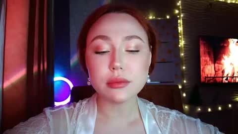 Snapshot of lolamint_ chatting on December 3, 1:31 pm Lola online show from December 3, 1:31 pm