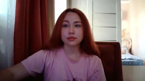 Snapshot of lolamint_ chatting on December 15, 10:41 am Lola online show from December 15, 10:41 am