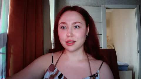 Snapshot of lolamint_ chatting on December 18, 9:37 am Lola online show from December 18, 9:37 am