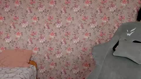 Lola Next stream January 6th at 0500am  30 minutes GMT online show from April 20, 3:42 am