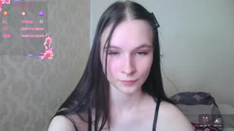 Lola online show from May 4, 5:09 pm