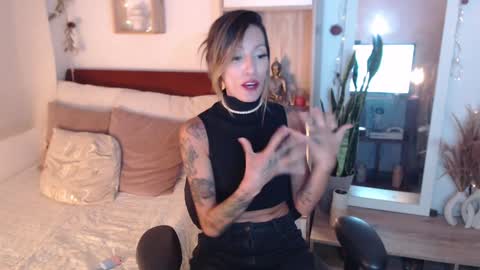 Snapshot of lolis_sweet_submisive chatting on January 24, 1:24 am Dear tippers follow me on my new cb account lennarogers online show from January 24, 1:24 am