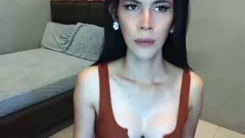 Snapshot of lolly_lips69 chatting on December 18, 4:51 am hana online show from December 18, 4:51 am