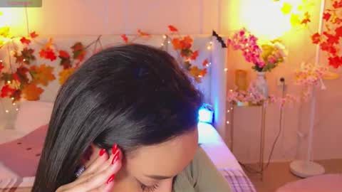 Snapshot of lolly_neal chatting on November 11, 4:56 am Lolly online show from November 11, 4:56 am