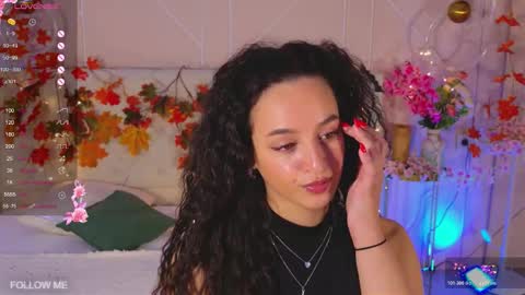 Snapshot of lolly_neal chatting on November 24, 5:07 am Lolly online show from November 24, 5:07 am