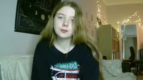 Lilly online show from December 24, 11:33 pm