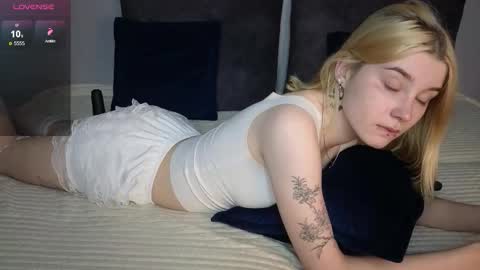 Eva online show from November 22, 8:52 pm