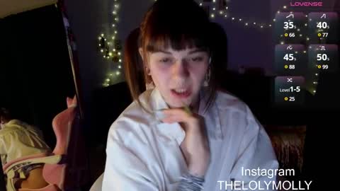 Snapshot of lolymolli chatting on February 20, 5:18 pm Molli online show from February 20, 5:18 pm