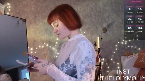 Snapshot of lolymolli chatting on December 18, 11:05 am Molli online show from December 18, 11:05 am