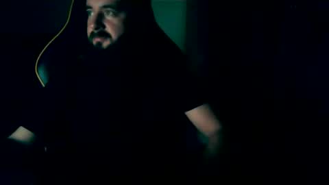 Snapshot of london_man1988 chatting on December 16, 5:00 pm london_man1988 online show from December 16, 5:00 pm