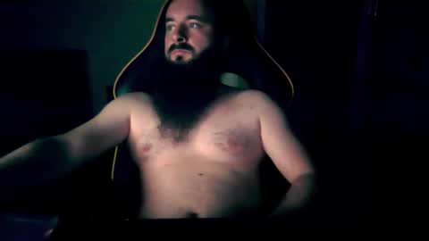 Snapshot of london_man1988 chatting on January 1, 5:22 pm london_man1988 online show from January 1, 5:22 pm