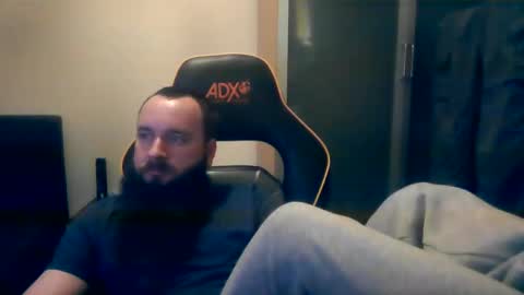 Snapshot of london_man1988 chatting on January 26, 8:34 pm london_man1988 online show from January 26, 8:34 pm