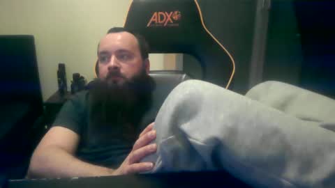 Snapshot of london_man1988 chatting on February 9, 6:16 pm london_man1988 online show from February 9, 6:16 pm